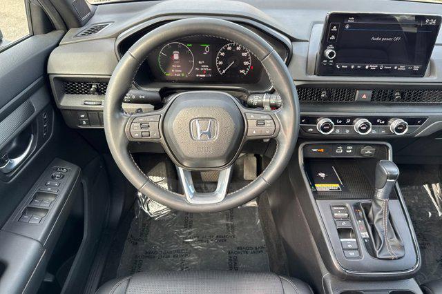 Photo of 2025 Solar Silver Metallic Honda CR-V Hybrid