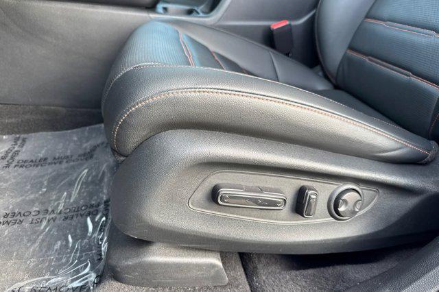 Photo of 2025 Solar Silver Metallic Honda CR-V Hybrid