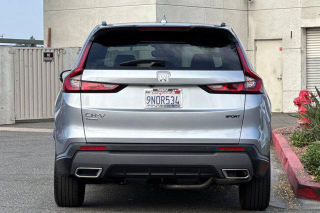 Photo of 2025 Solar Silver Metallic Honda CR-V Hybrid
