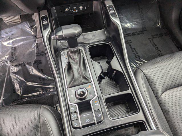 Photo of 2024 Glacial White Pearl Kia Sorento