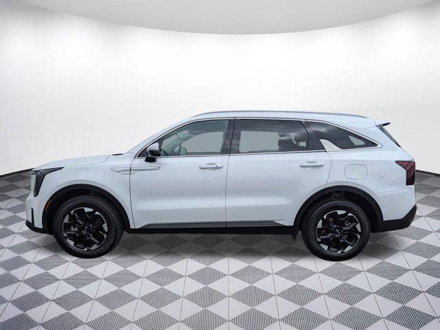 Photo of 2024 Glacial White Pearl Kia Sorento