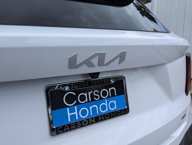 Photo of 2024 Glacial White Pearl Kia Sorento