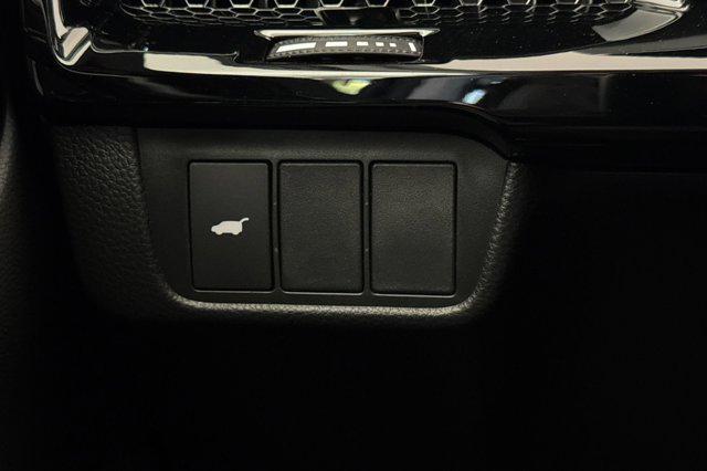 Photo of 2026 Platinum White Pearl Honda CR-V
