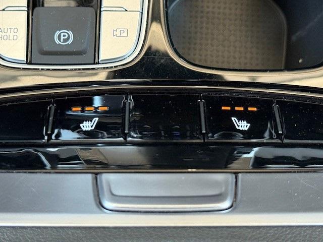 Photo of 2022 Shimmering Silver Hyundai TUCSON