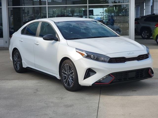 Photo of 2024 Snow White Pearl Kia Forte