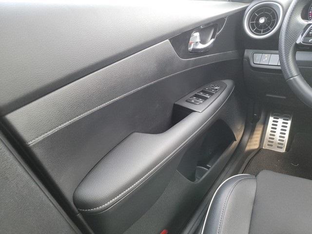Photo of 2024 Snow White Pearl Kia Forte