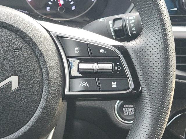 Photo of 2024 Snow White Pearl Kia Forte