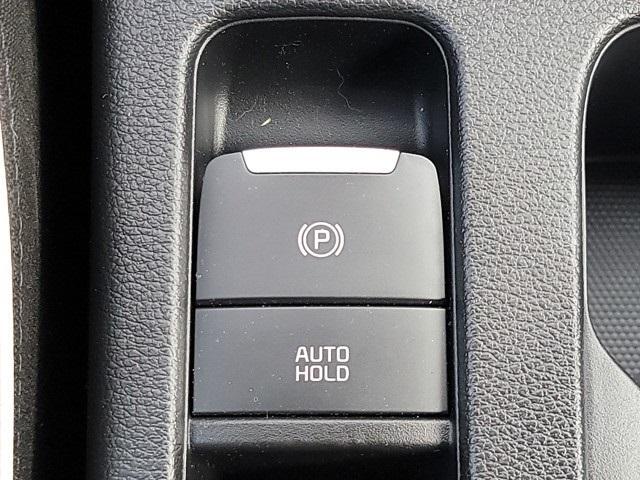 Photo of 2024 Snow White Pearl Kia Forte
