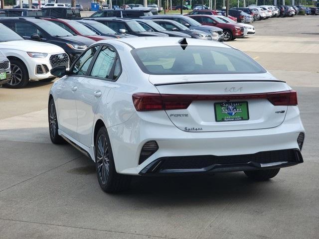 Photo of 2024 Snow White Pearl Kia Forte