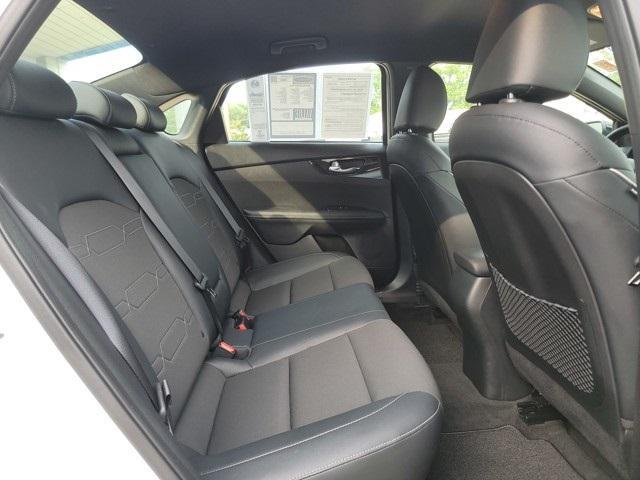 Photo of 2024 Snow White Pearl Kia Forte