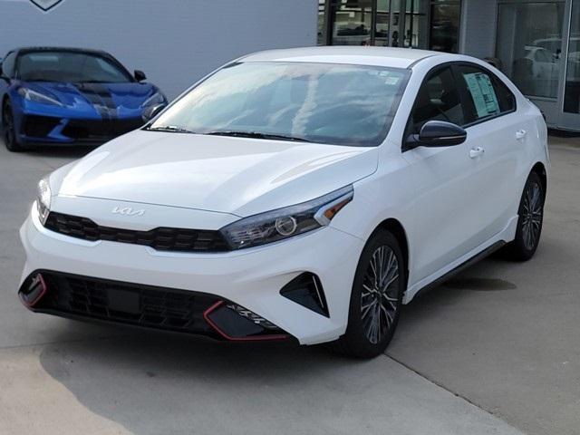Photo of 2024 Snow White Pearl Kia Forte
