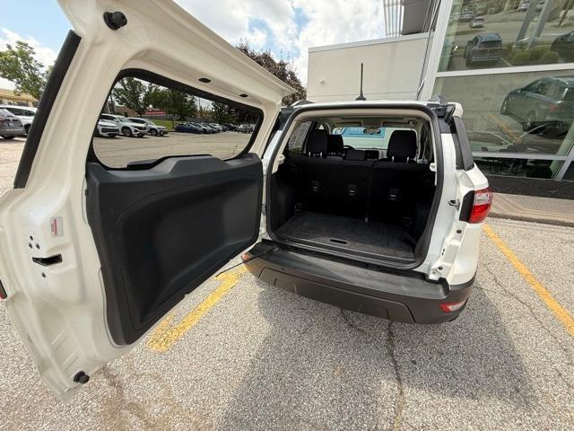 Photo of 2018 Diamond White Ford EcoSport