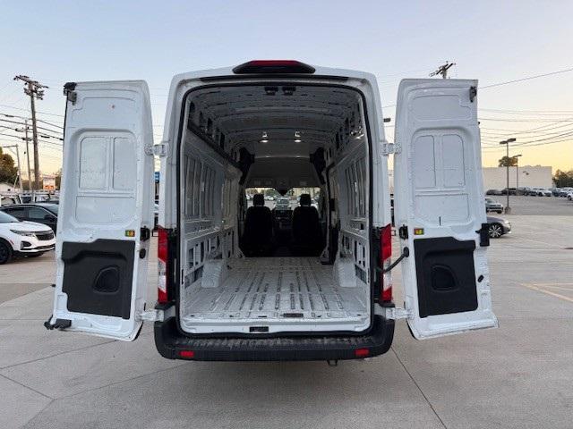 Photo of 2023 Oxford White Ford Transit-250