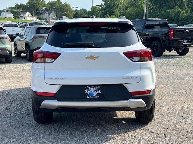 Photo of 2026 Summit White Chevrolet Trailblazer
