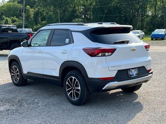 Photo of 2026 Summit White Chevrolet Trailblazer