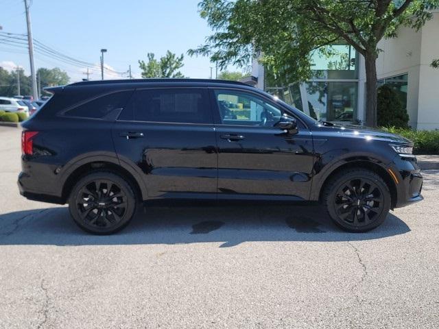 Photo of 2022 Ebony Black Kia Sorento