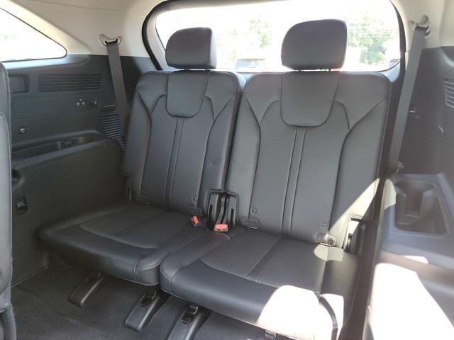Photo of 2022 Ebony Black Kia Sorento