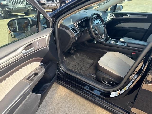 Photo of 2019 Black Ford Fusion