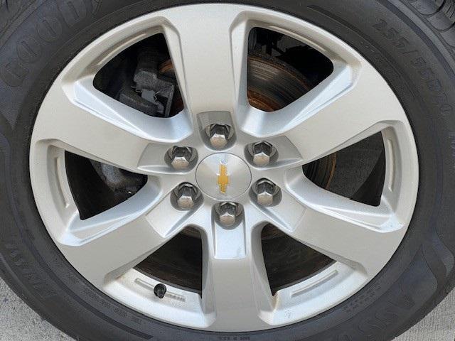 Photo of 2017 Summit White Chevrolet Traverse