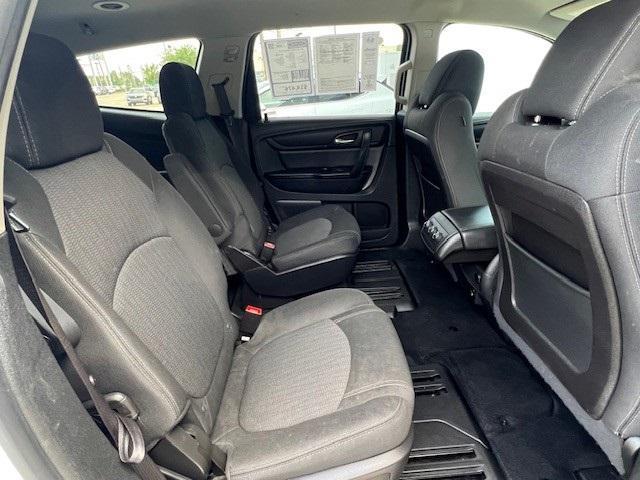 Photo of 2017 Summit White Chevrolet Traverse