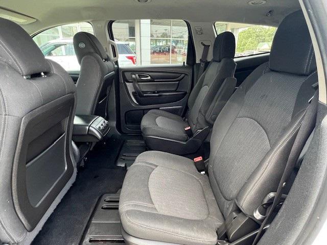 Photo of 2017 Summit White Chevrolet Traverse