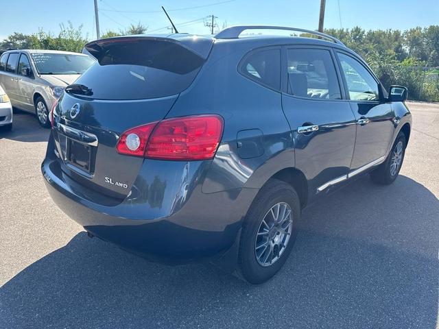 Photo of 2012 Blue Nissan Rogue