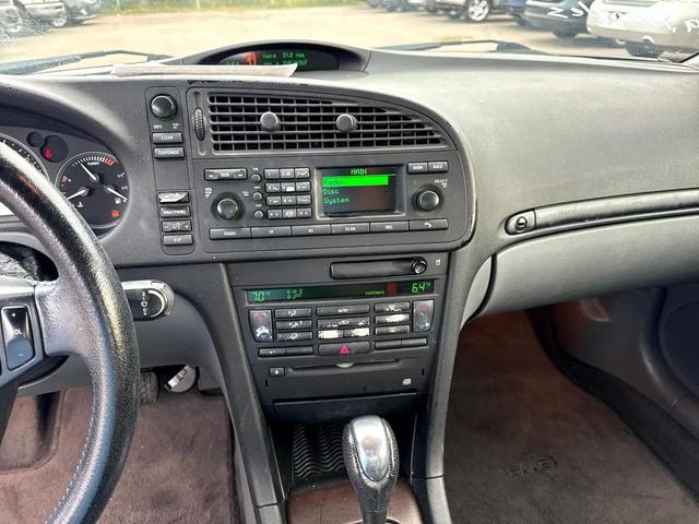Photo of 2004 Red Saab 9-3