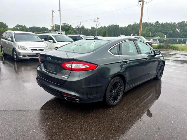 Photo of 2015 Gray Ford Fusion