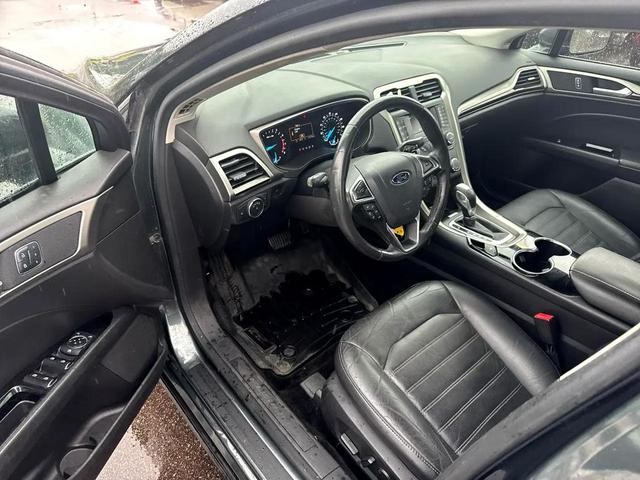 Photo of 2015 Gray Ford Fusion