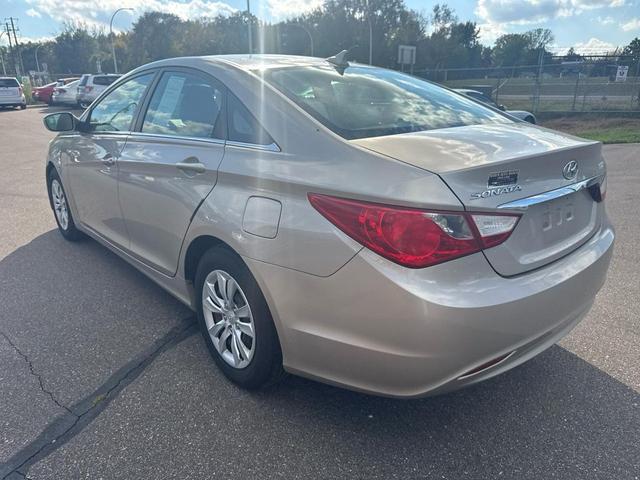 Photo of 2011 Gold Hyundai SONATA