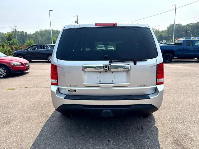 Photo of 2012 Silver Honda Pilot