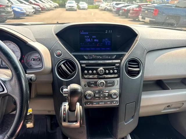 Photo of 2012 Silver Honda Pilot