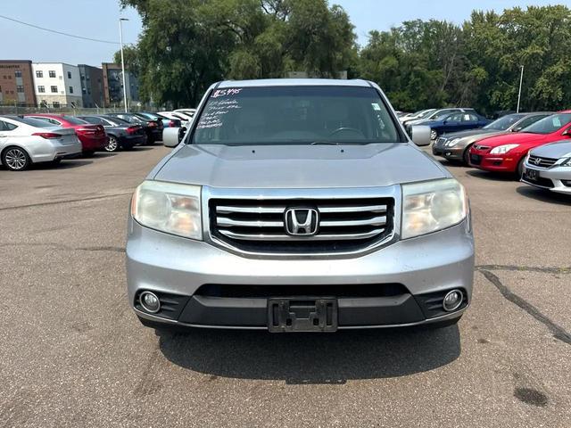 Photo of 2012 Silver Honda Pilot