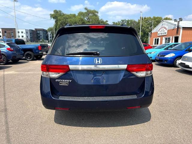 Photo of 2016 Blue Honda Odyssey