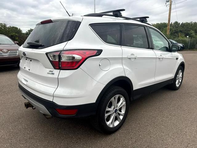 Photo of 2017 White Ford Escape