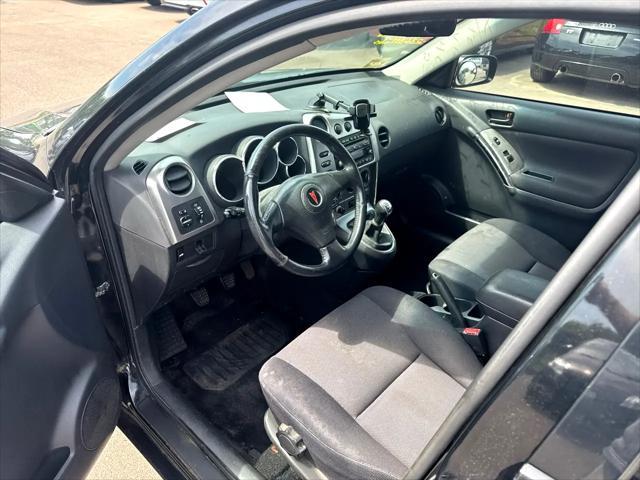 Photo of 2003 Black Pontiac Vibe