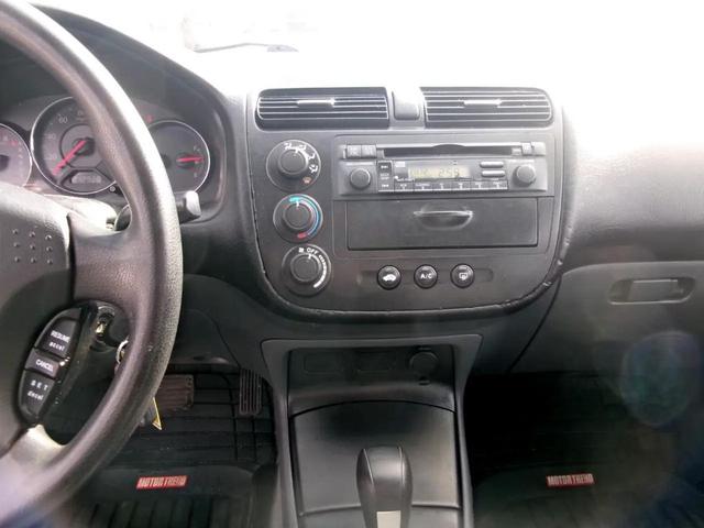 Photo of 2005 Silver Honda Civic