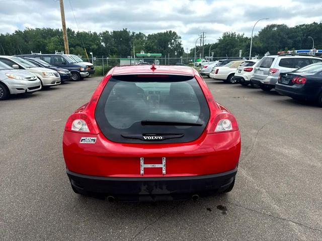 Photo of 2008 Red Volvo C30