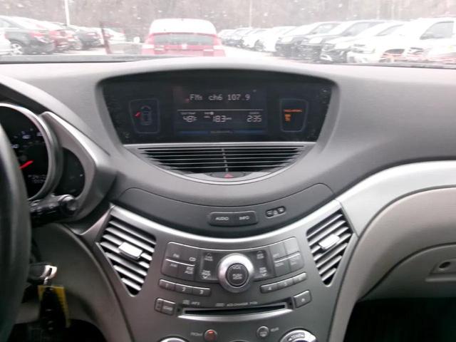 Photo of 2006 Silver Subaru B9 Tribeca
