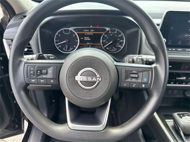 Photo of 2024 Black Nissan Rogue