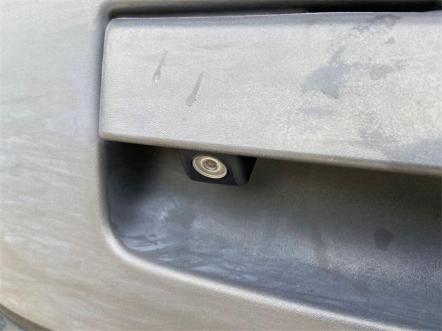 Photo of 2017 Magnetic Black Nissan Frontier