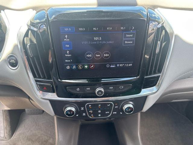 Photo of 2021 Graphite Metallic Chevrolet Traverse