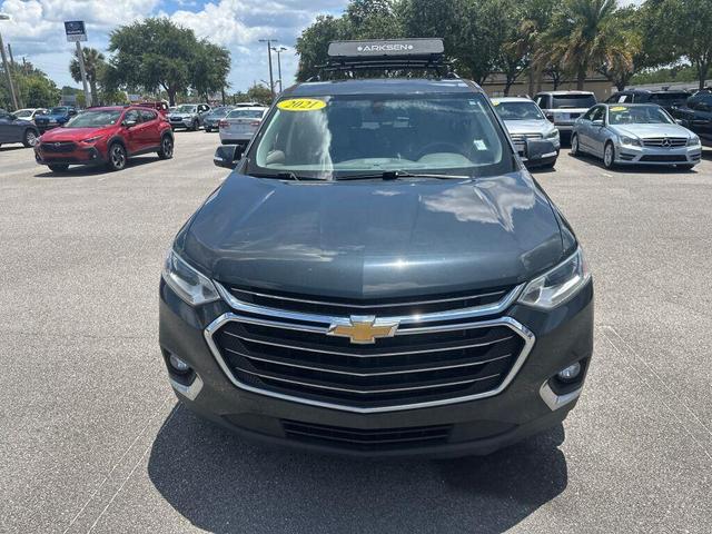 Photo of 2021 Graphite Metallic Chevrolet Traverse