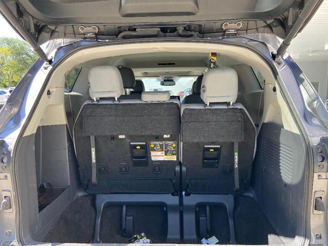 Photo of 2023 Gray Toyota Sienna