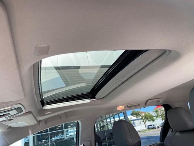 Photo of 2023 Gray Toyota Sienna