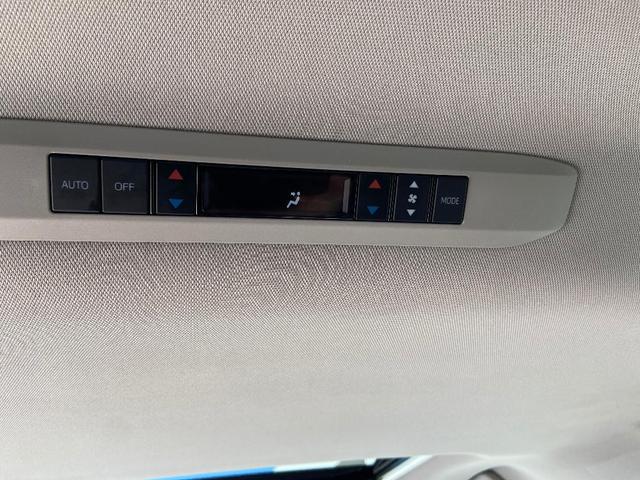 Photo of 2023 Gray Toyota Sienna