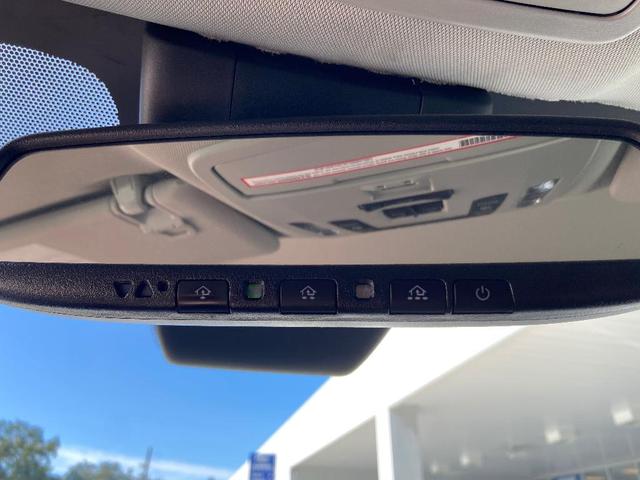 Photo of 2023 Gray Toyota Sienna