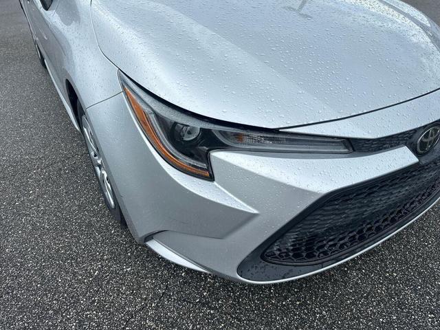 Photo of 2021 Classic Silver Metallic Toyota Corolla