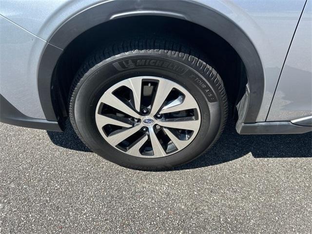 Photo of 2022 Ice Silver Metallic Subaru Outback