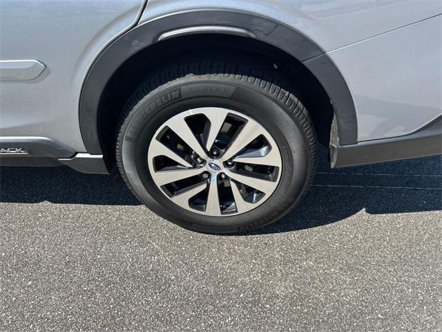 Photo of 2022 Ice Silver Metallic Subaru Outback